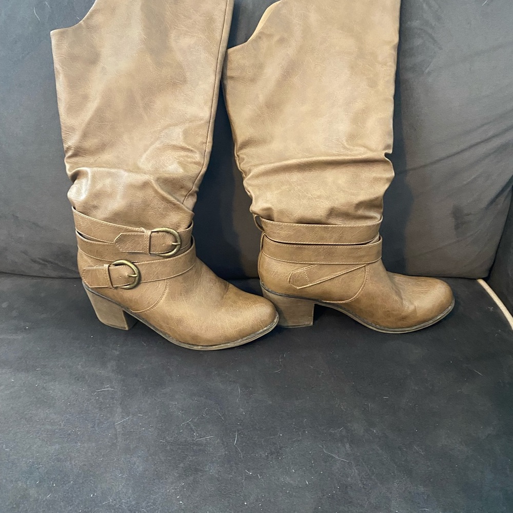 Brown Knee High Boots Wide Calf Low heel Slip On Brand JG Size 7.5